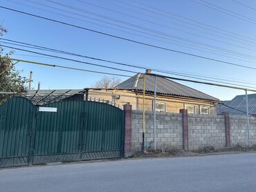 дом рынок дордой: Дом, 80 м², 4 комнаты, Собственник, Старый ремонт