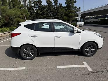 mazda 2: Hyundai ix35: 2 l | 2014 il Krossover — 4