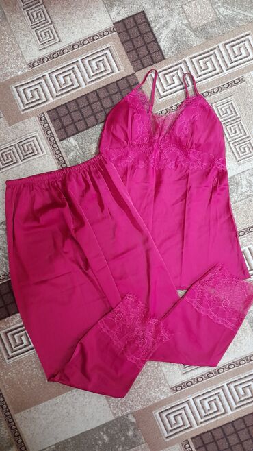 розовая пижама: Пижама