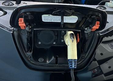 Nissan: Nissan Leaf: 0.1 l | 2011 il Hetçbek — 6