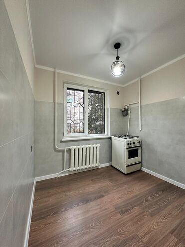 Продажа квартир: 5 и более комнат, 90 м², 104 серия, 1 этаж, Косметический ремонт — 6