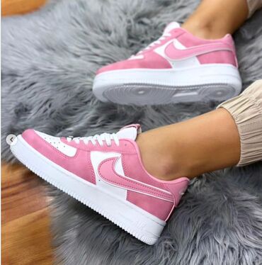 Patike: Nike air force patike

Novo
Brojevi 36 do 40

fb Moja Kupovina 1 — 11