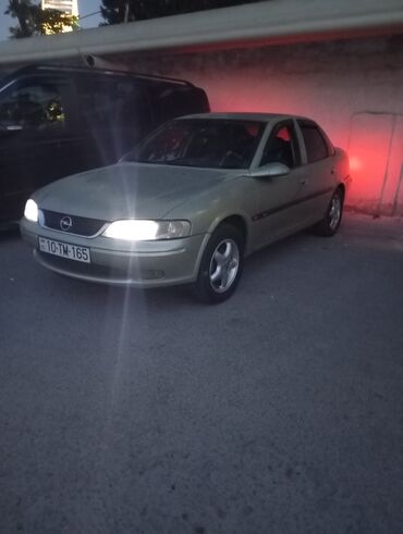masin opel: Opel Vectra: 1.8 l | 1996 il 415352 km Sedan