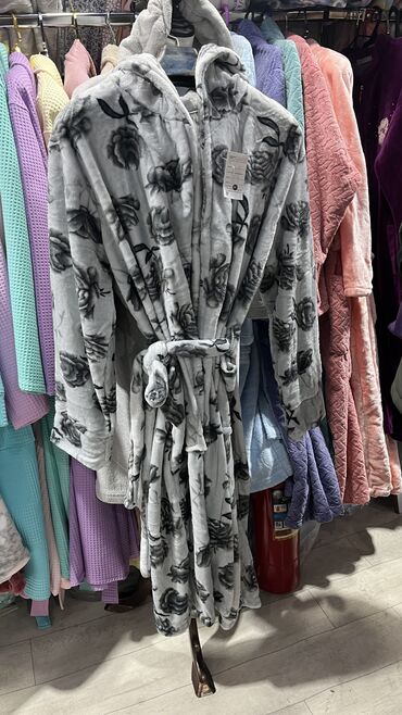 Халаты: Халат, Плюш, Made in KG, В полоску, Леопардовый принт, С перьями — 6