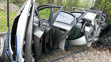 lidl alati: VRATA ZA ALFA ROMEO 159 | DELOVI ZA ALFU 159, BRERA, 147, 147 — 3