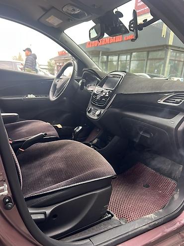 shevrolet lacetti: Chevrolet Spark: 2019 г., 1 л, Автомат, Бензин, Хэтчбэк — 4