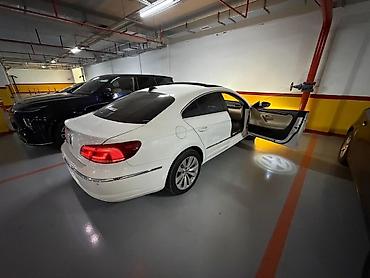 passat 2002: Volkswagen Passat CC – ağ rəngli, fastback kuzovlu 4 qapılı kupe — 7