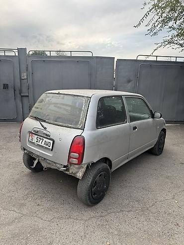 дайхатсу куоре 2005: Daihatsu Cuore: 2002 г., 1 л, Механика, Бензин, Купе — 4