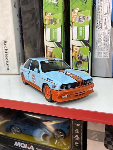 mini gt: Коллекционная модель BMW M3 в гоночной ливрее Gulf. Модель выполнена — 1