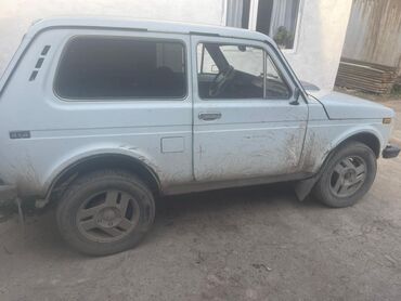 жетур машина: ВАЗ (ЛАДА) 4x4 Niva: 1998 г., 1.7 л, Механика, Бензин, Жол тандабас