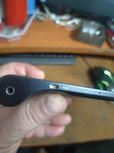 Tableti: Ispravan tablet win 10 sa dobrom baterijom EKRAN Primarni: IPS LCD — 10