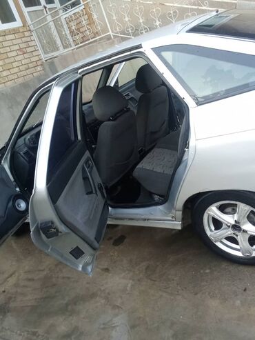 ВАЗ (ЛАДА): ВАЗ (ЛАДА) 2112: 2005 г., 1.6 л, Механика, Бензин, Хэтчбэк — 10