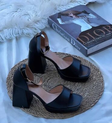 radne sandale: Sandals