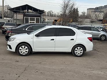 Renault: Renault Logan: 2018 г., Седан — 10