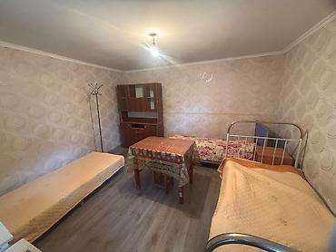 1 комната аренда: Telebe oglanlar ucun kiraye ev verilir Qazax rayonunda duz BDUN yanida — 2