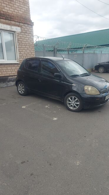 меняю недвижимость: Toyota Yaris: 2001 г., 1.3 л, Механика, Бензин, Хетчбек