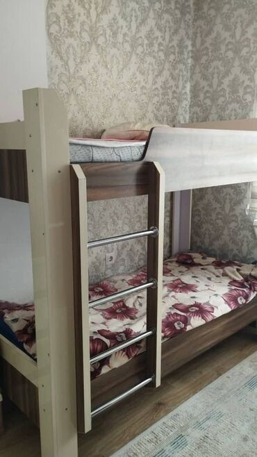 угловые диваны: Двухъярусная кровать с лестницей - Конструкция: два спальных места