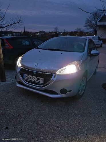 Μεταχειρισμένα Αυτοκίνητα: Peugeot 208: 1.2 l. | 2012 έ. | 112000 km. Χάτσμπακ