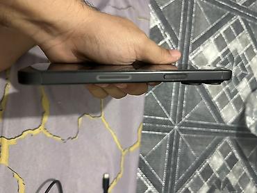 Apple iPhone: IPhone 15 Pro, цвет Black Titanium 84% Здоровье батареи Двойная ESIM — 6