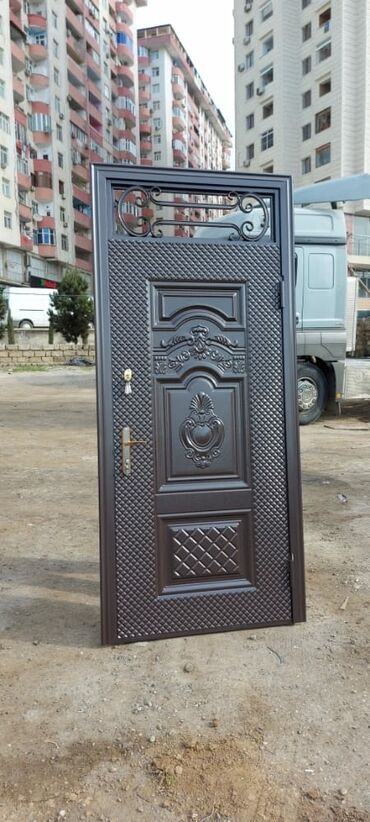 Giriş qapıları: Yeni Giriş qapısı Ödənişli çatdırılma -da lalafo.az — 7 Giriş qapıları: Yeni Giriş qapısı Ödənişli çatdırılma — 7