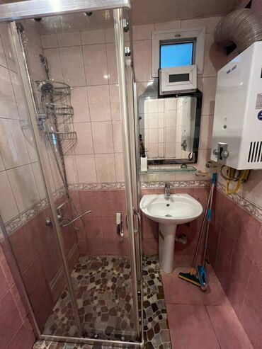 Uzunmüddətli kirayə mənzillər: Nərimanov metrosuna əyaq ilə 6 dəqiqə məsafədə 5 mərtəbəli binanın — 10