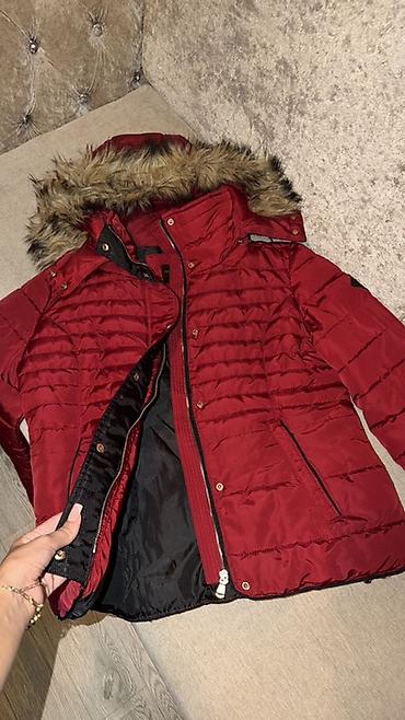 yeni model kurtkalar: M olcu kurtka yenidir 95 azn alinib Qırmızı rəngli qısa şişme qış — 2
