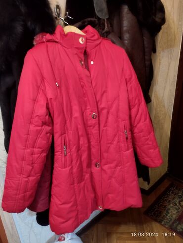 женская куртка зимняя с капюшоном: Пуховик, По колено, Италия, С капюшоном, 5XL (EU 50), 6XL (EU 52)