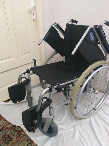 Invalidska kolica: Francuska invalidska kolica poznate marke INVACARE u veoma ocuvanom — 5