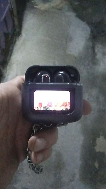samsung bluetooth: Bluetooth qulaqlıq (TWS) – ekranlı şarj qutusu ilə - Qulaqlıq növü — 3