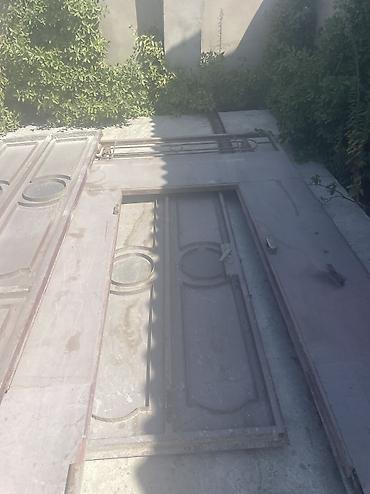 kodlu blok qapilari: Salam satıllr 450 azn adım müşviqdi stenkası qalındı demirin qalınlığı — 2