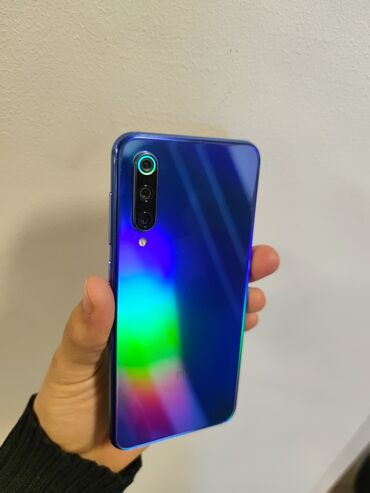 чехол se: Xiaomi, Mi 9 SE, Б/у, 64 ГБ, цвет - Синий, 2 SIM