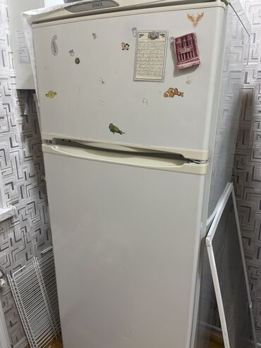 Plitələr və bişirmə panelləri: 2 qapılı Stinol Soyuducu Satılır, rəng - Ağ