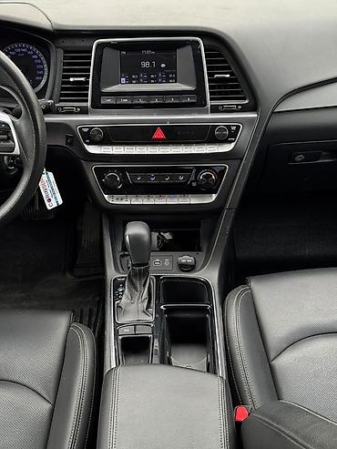 вип машина: Hyundai Sonata: 2019 г., 2 л, Автомат, Газ, Седан — 10