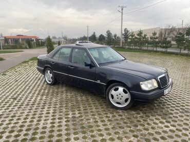 Mercedes-Benz: Mercedes-Benz E-Class: 1995 г., 3.2 л, Автомат, Бензин, Седан