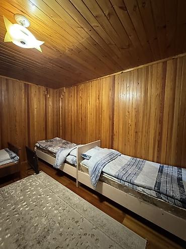 Посуточная аренда комнат: Шаардын так ортосунда Таза Хостел Кыз жигиттер кирууго болбойт Баасы — 6