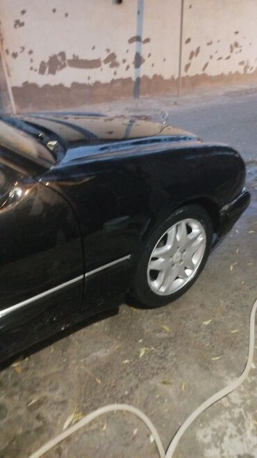 Mercedes-Benz: Mercedes-Benz E-Class: 2.2 l | 1996 il Sedan -da lalafo.az — 8 Mercedes-Benz: Mercedes-Benz E-Class: 2.2 l | 1996 il Sedan — 8