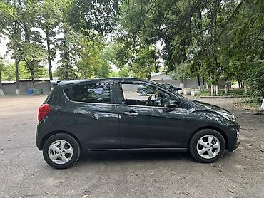 Продажа авто: Chevrolet Spark: 2019 г., 1 л, Автомат, Бензин, Хэтчбэк — 4