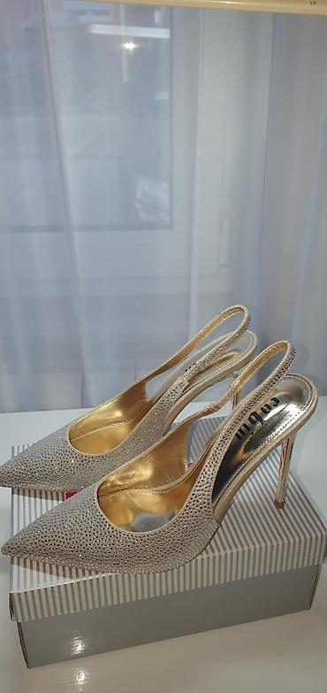 statement ogrlice: Ženske elegantne salonke sa otvorenom petom (slingback) i visokom — 3