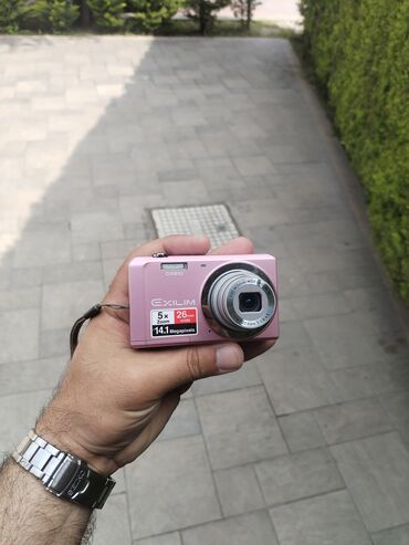 retro fotoaparati: Casio Exilim 14.1 Megapixel 5zoom EX-ZS5 fotoaparat ideal