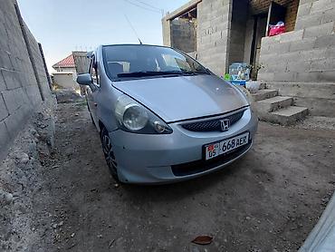 Honda: Honda Fit: 2002 г., 1.4 л, Механика, Бензин, Хэтчбэк — 2