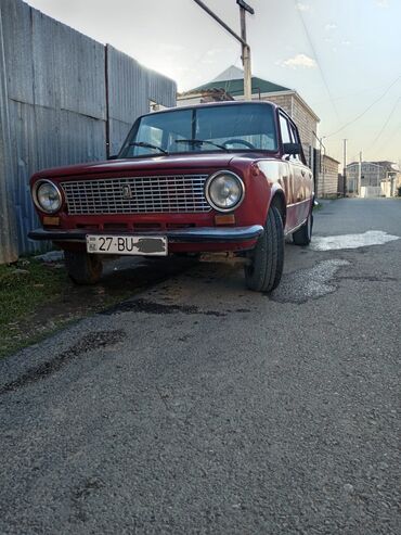 VAZ (LADA): Salam Eziz dostlar . Vaz 21011 ideal vezyetde satilir otur suur. İl