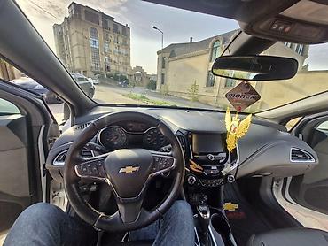 cruze led: Chevrolet Cruze Hatchback (ağ rəng) - Kuzov: 5 qapılı hatchback — 7