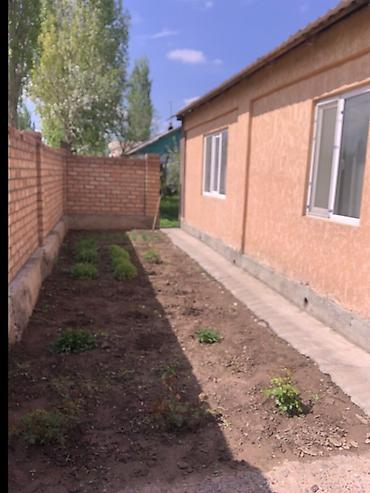 Продажа коттеджей и домов: Продается жилой дом с кирпичным ограждением и откатными металлическими — 3