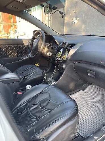 mini gps tracker: Hyundai Accent: 2015 г., 1.6 л, Механика, Бензин, Седан — 8