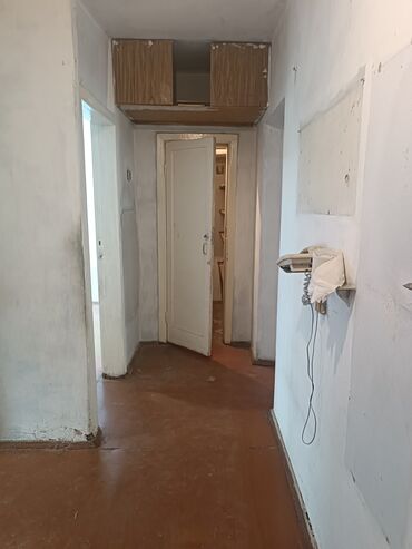 меняю квартиру на частный дом: 2 комнаты, 50 м², Индивидуалка, 2 этаж, Старый ремонт