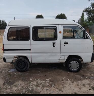 портер сатып алам: Белый фургон Daewoo с высоким кузовом и черным бампером. Оснащен