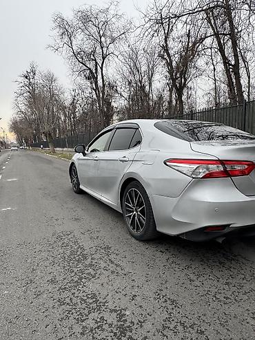 Toyota: Toyota Camry: 2018 г., 2.5 л, Вариатор, Гибрид, Седан — 4