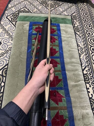 ткань для бильярдного стола: Бильярдный кий разборный + тубус. - Двухсоставной кий с металлической
