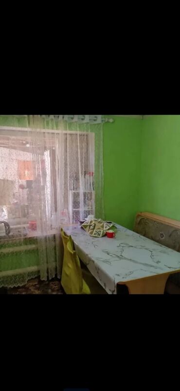 долгосрочная аренда частного дома: 70 м², 4 комнаты, Парковка, Забор, огорожен