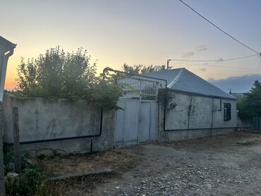 şamaxıda satılan evlər əmlak az: 4 otaqlı, 100 kv. m, Kredit yoxdur, Orta təmir